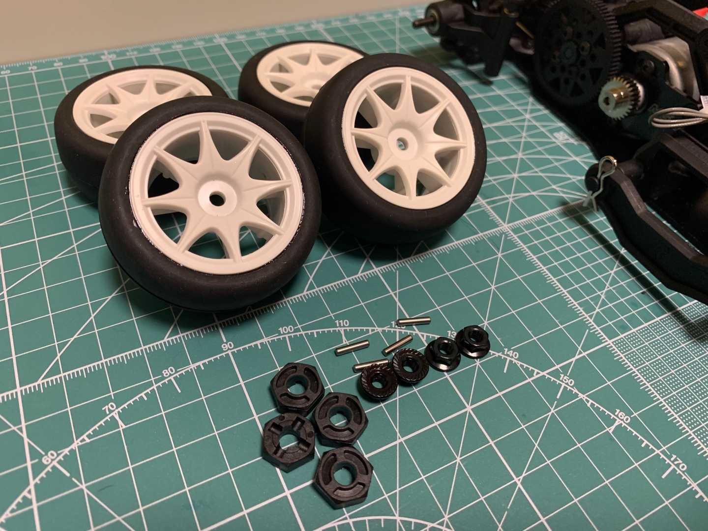 議題：3RACING MG EVO 組み立て/メカ、ダンパー、タイヤ編 | 議事録