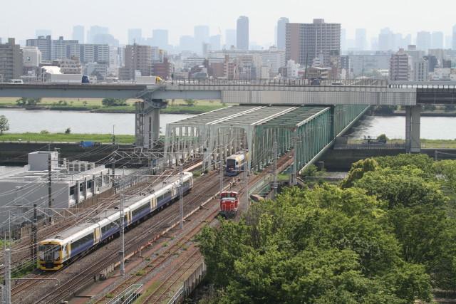 EF65 1106牽引 新津チキ工臨＆DE10.E255.E2573