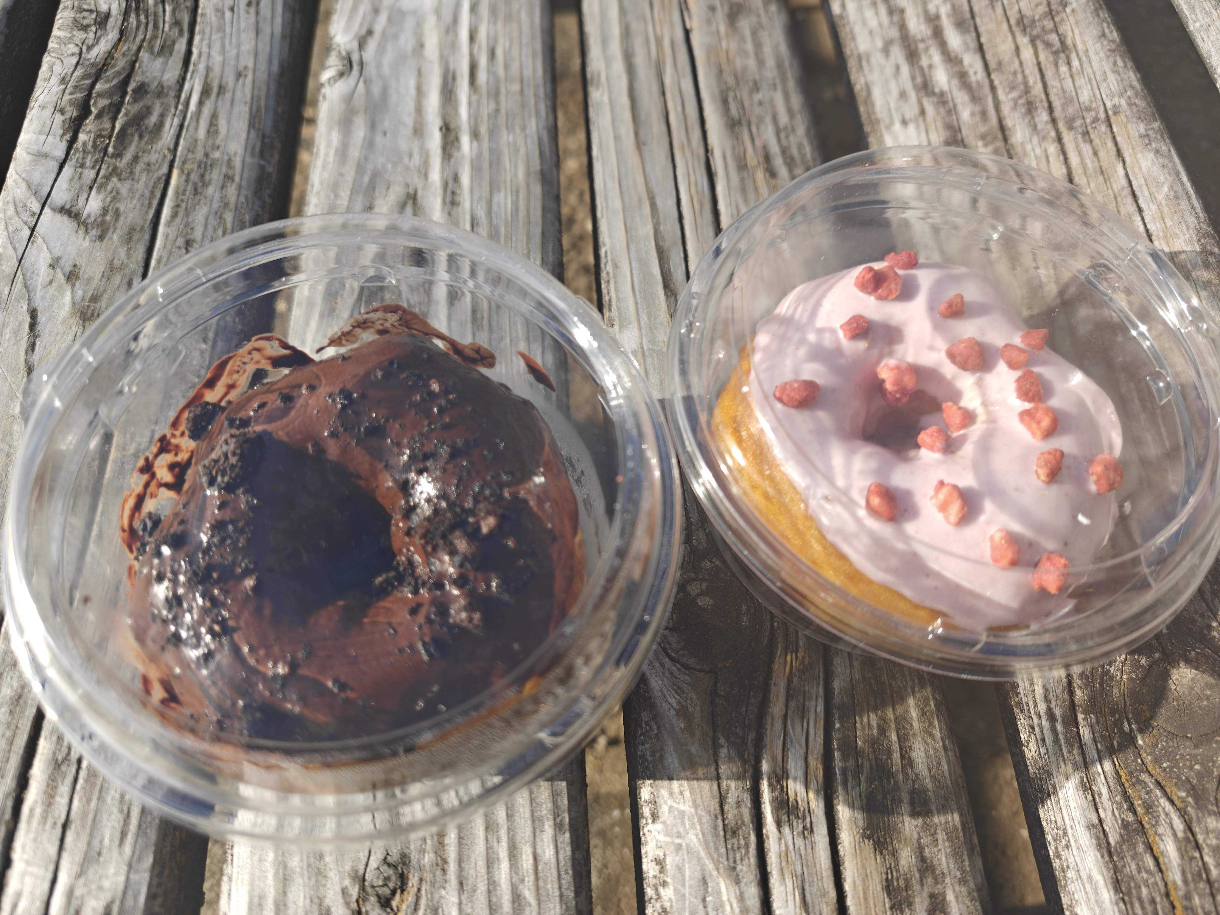 千葉公園のイベントに出店　K’s Good Doughnuts　チョコとストロベリー