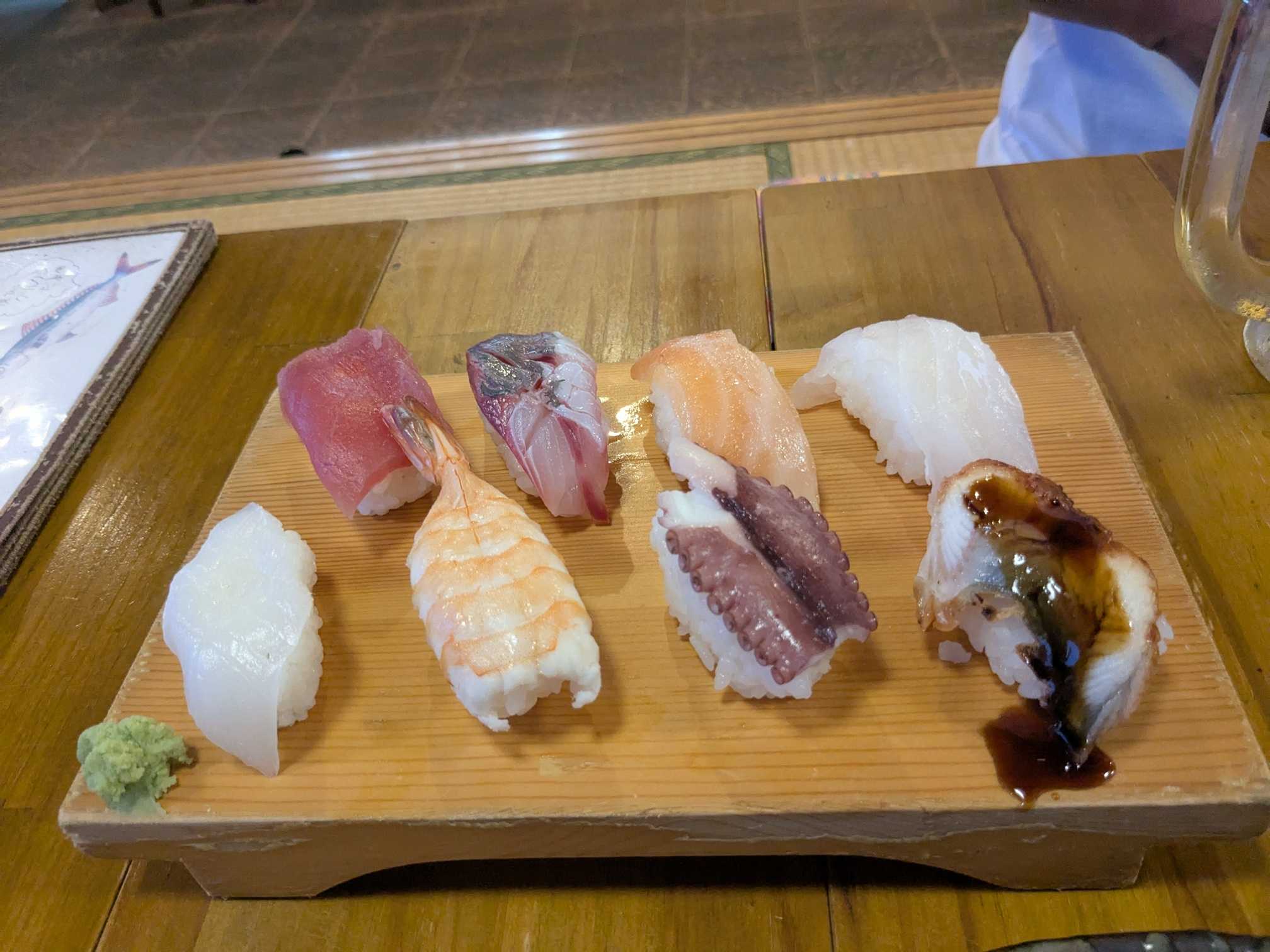 西表島 ゆんたく酒場 八重山　子連れ夕食　握り盛り合わせ