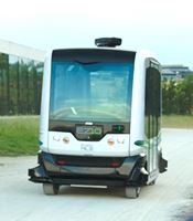 自動運転バス