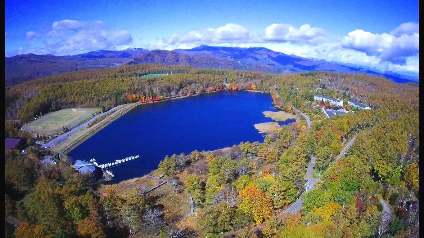 紅葉の女神湖は まさに絶景だった １０月２４日 土 山と空が友だち ドローン空撮サイクリング 楽天ブログ