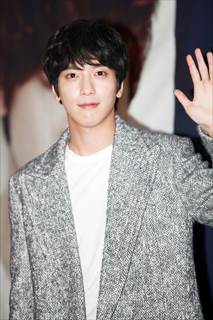 Cnblueジョン ヨンファ ファンが見守る中で入隊 韓流ﾄﾞﾗﾏsoundｵﾌｨｼｬﾙﾌﾞﾛｸﾞ 楽天ブログ
