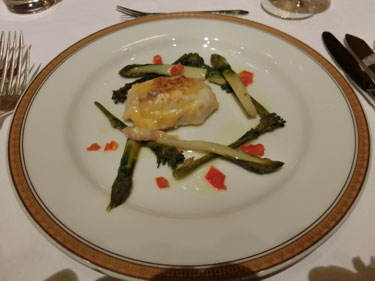 鯛の黄金焼き　グリーンアスパラガス添え　春の装いで