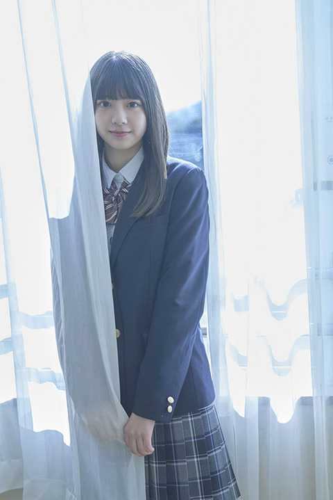 ☆乃木坂46♪5期生『冨里奈央』「個別写真」＆「自筆プロフィール