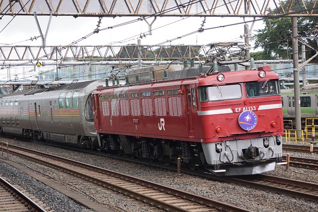 EF64 1052牽引 冠着チキ & EF81 133牽引 カシオペア紀行 盛岡行き4