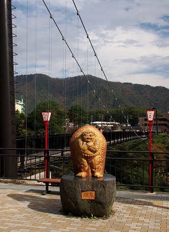 5.楯鬼の陶像.JPG