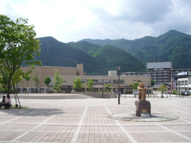 鬼怒川温泉駅前