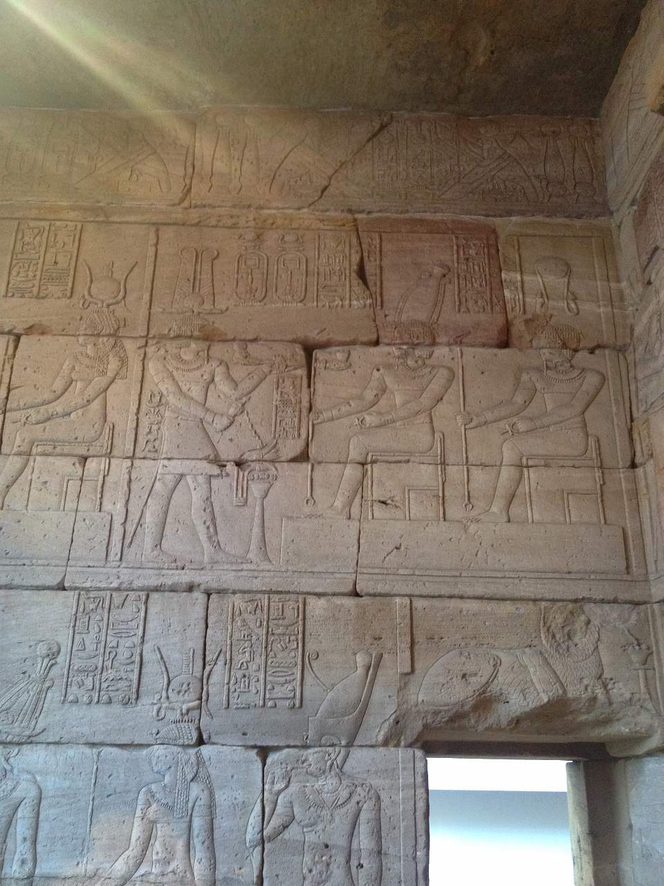 デンドゥール神殿の壁画