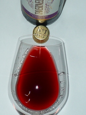 Caviro Tavernello Sangiovese Rubicone NV glass.jpg