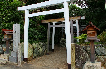 八柱神社.jpg