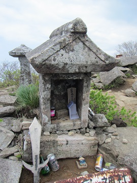 登山１６頂上本宮神社.jpg