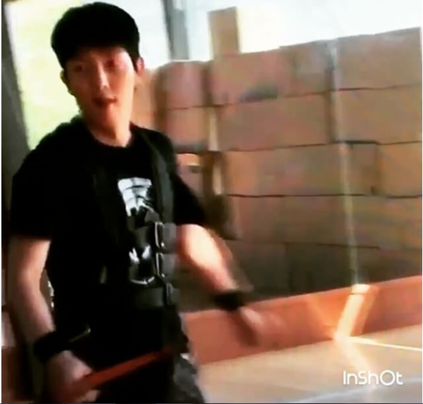 1606082.png