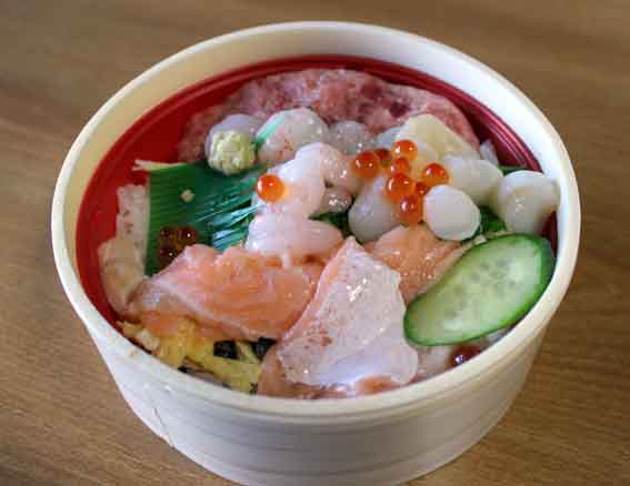 マルナカの「彩り海鮮のっけ丼」♪