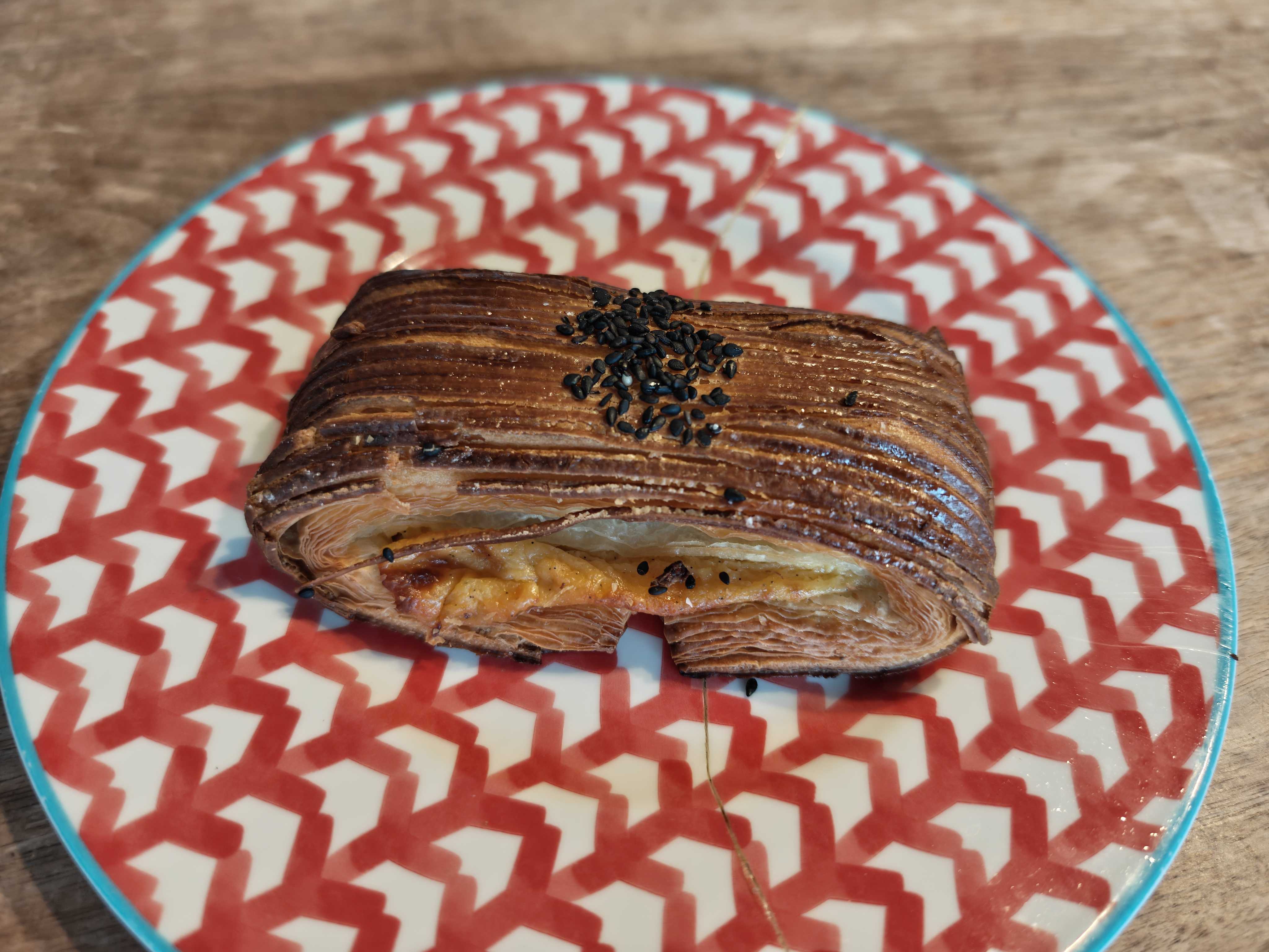 自由が丘駅パン屋　MONT-NOM(モンノン)　焼き芋　デニッシュ