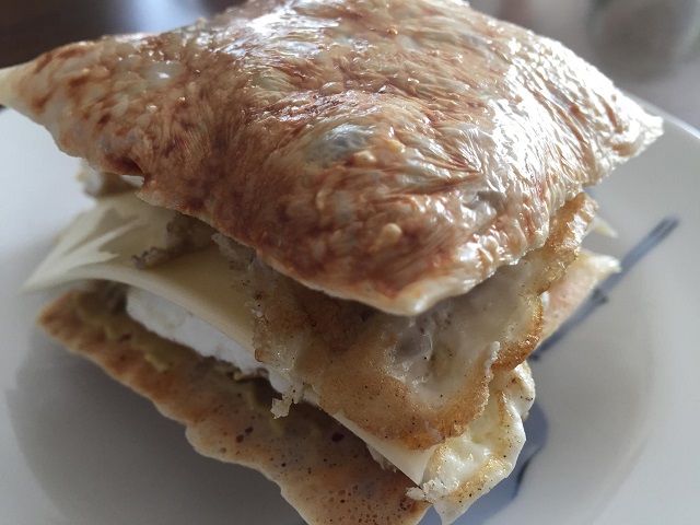 休日のチーズサンド.jpg