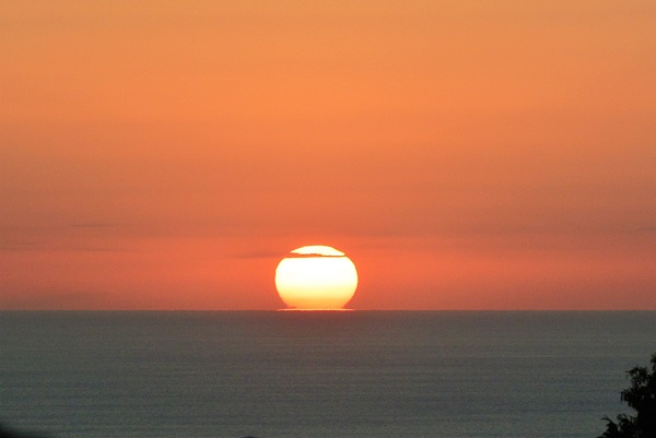 パルテール窓から