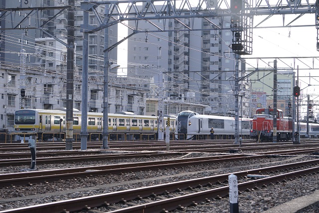 EF64 1046 JRF広島色牽引 鹿島貨物 & DE10 1751牽引 新宿チキ工臨6