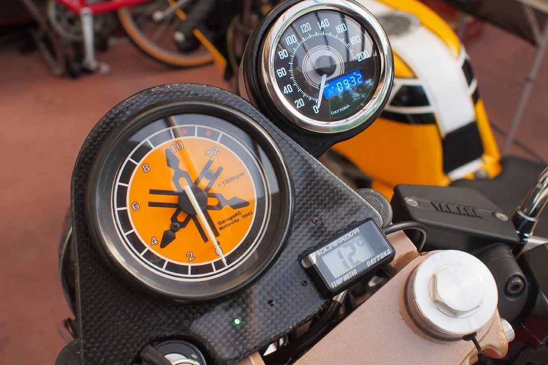 RZ250R 水温計追加 | Garage KC - 楽天ブログ