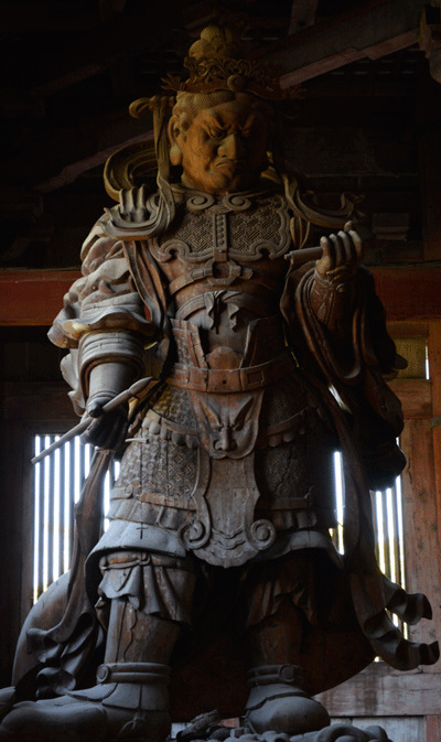 大仏殿内の仏像