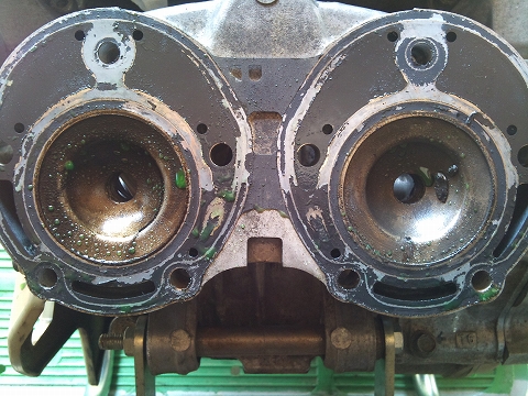 2013.04 3MAエンジン修理＆CRM化粧直し 051（シリンダーヘッドの状態）