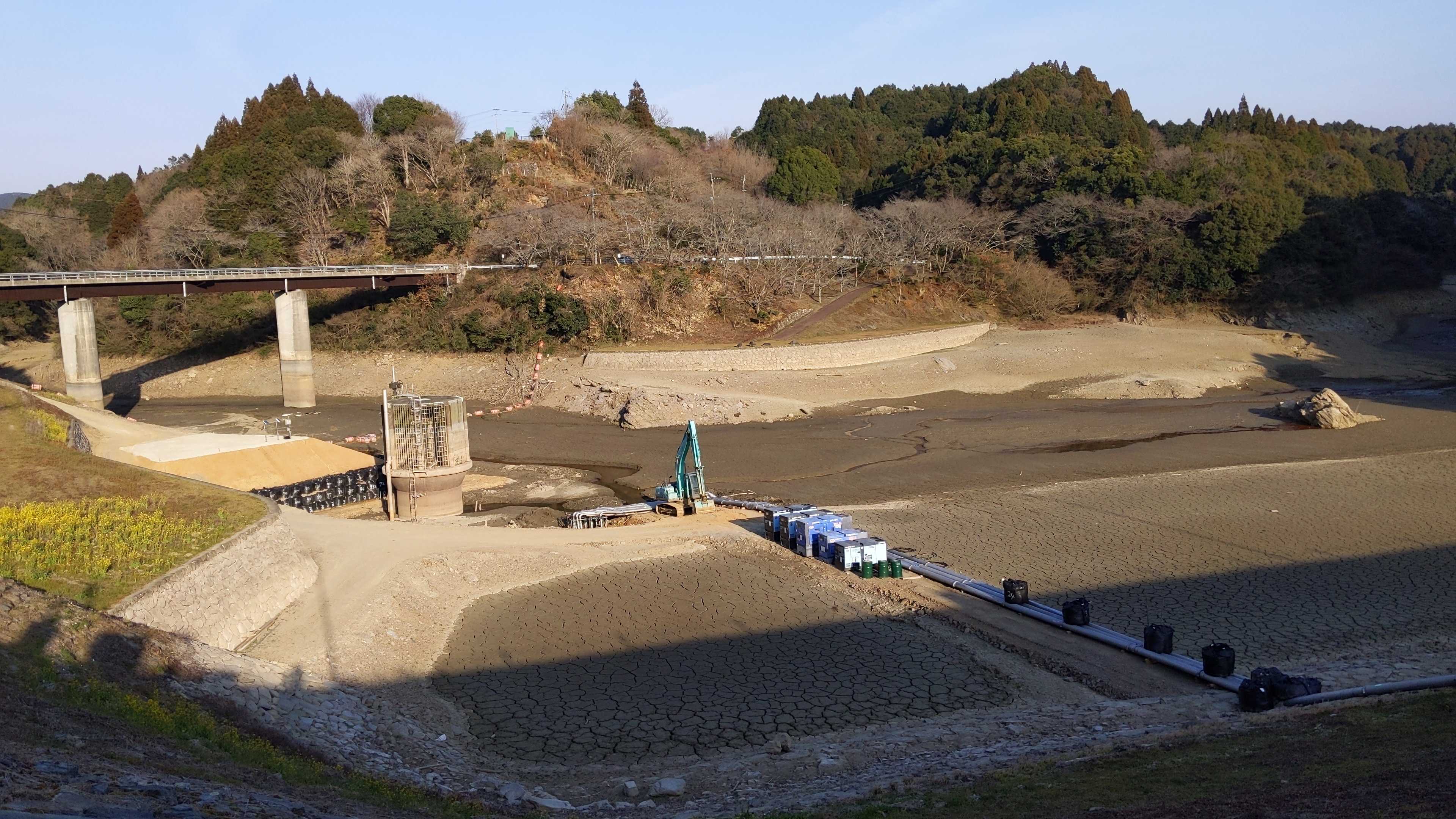 池の水抜く大作戦 In広川ダム バス釣りはよかよ 福岡のピーナッツブログ 楽天ブログ