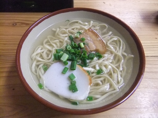 大平食堂＠那覇・太平通りの沖縄そば(小)