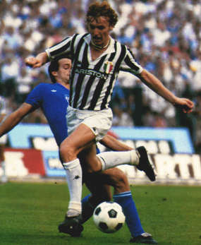 Boniek%20-%20Juventus,%20small.jpg