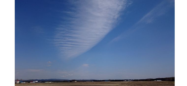 ４／５風が強いとこんな雲が.jpg