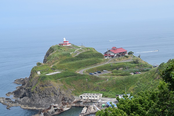日和山灯台と小樽市鰊御殿