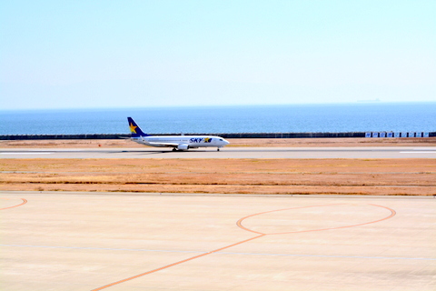 神戸空港と飛行機