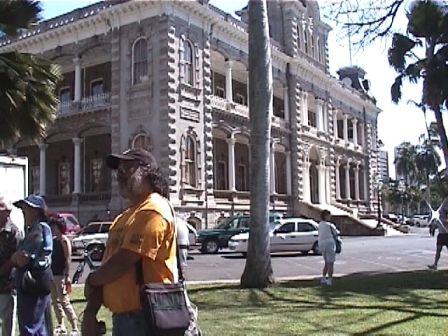 イオラニ宮殿とカメハメハ像