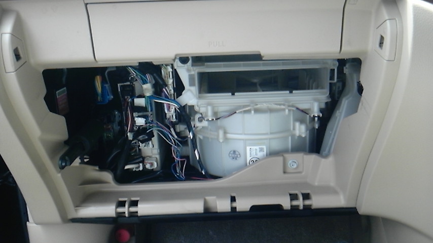 アル　エアコンフィルター外し