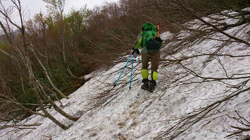 s-20140525雁戸山前山雪渓1.jpg