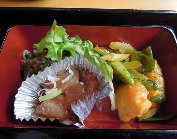 アメリカンステーションの「イカとセロリのオイスター炒め」♪