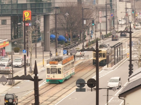 路面電車　2　3.9　2015