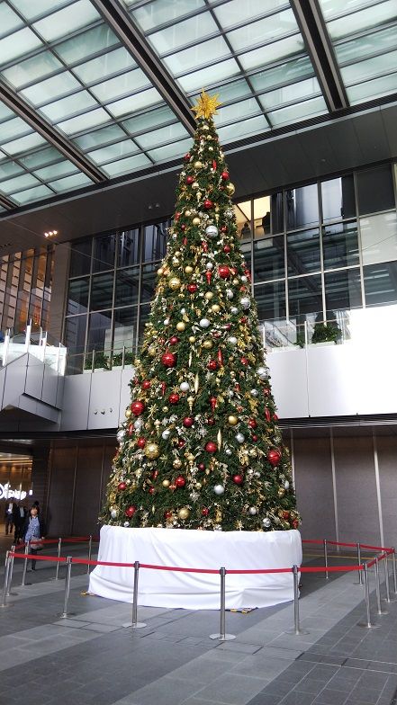 タカシマヤゲートタワーモールのクリスマスツリー ｔｅａ ｇａｒｄｅｎ ちょっとひとりごと 楽天ブログ