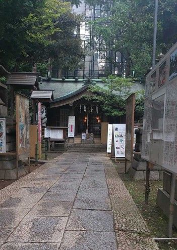 稲荷鬼王神社境内