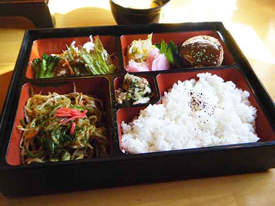 アメリカンステーションの「焼きそば」-01♪