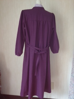 コートワンピースバックスタイル紫.JPG