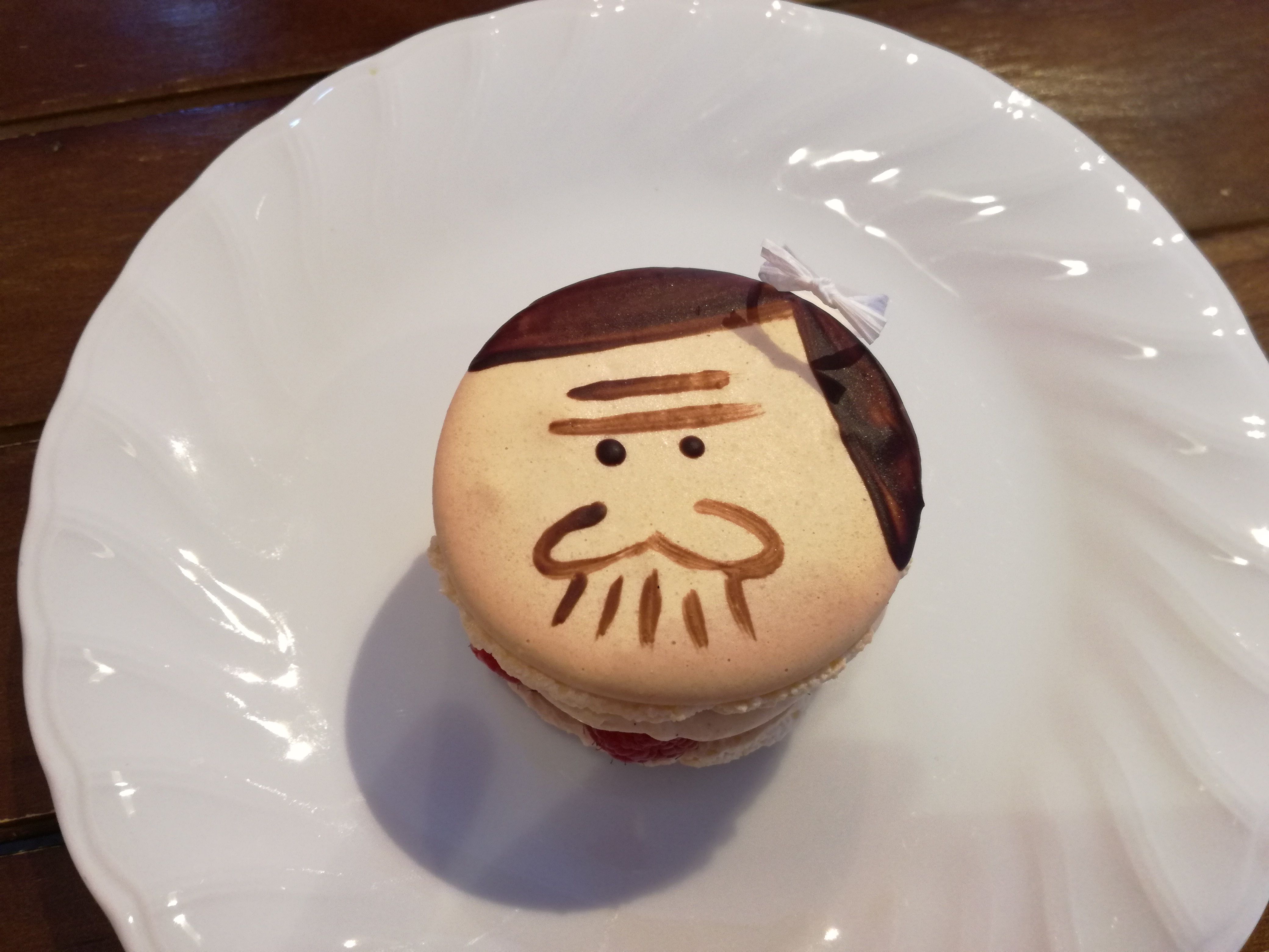 中目黒ケーキ屋　パティスリー・ラ・グリシーヌ　イートイン　天才バカロン