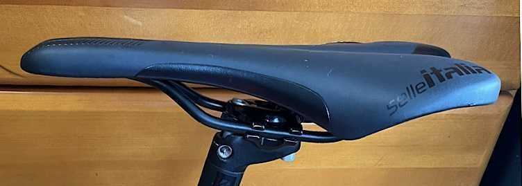 ロードバイク買ったら軽量化を始めよう！（2）サドル＆シート