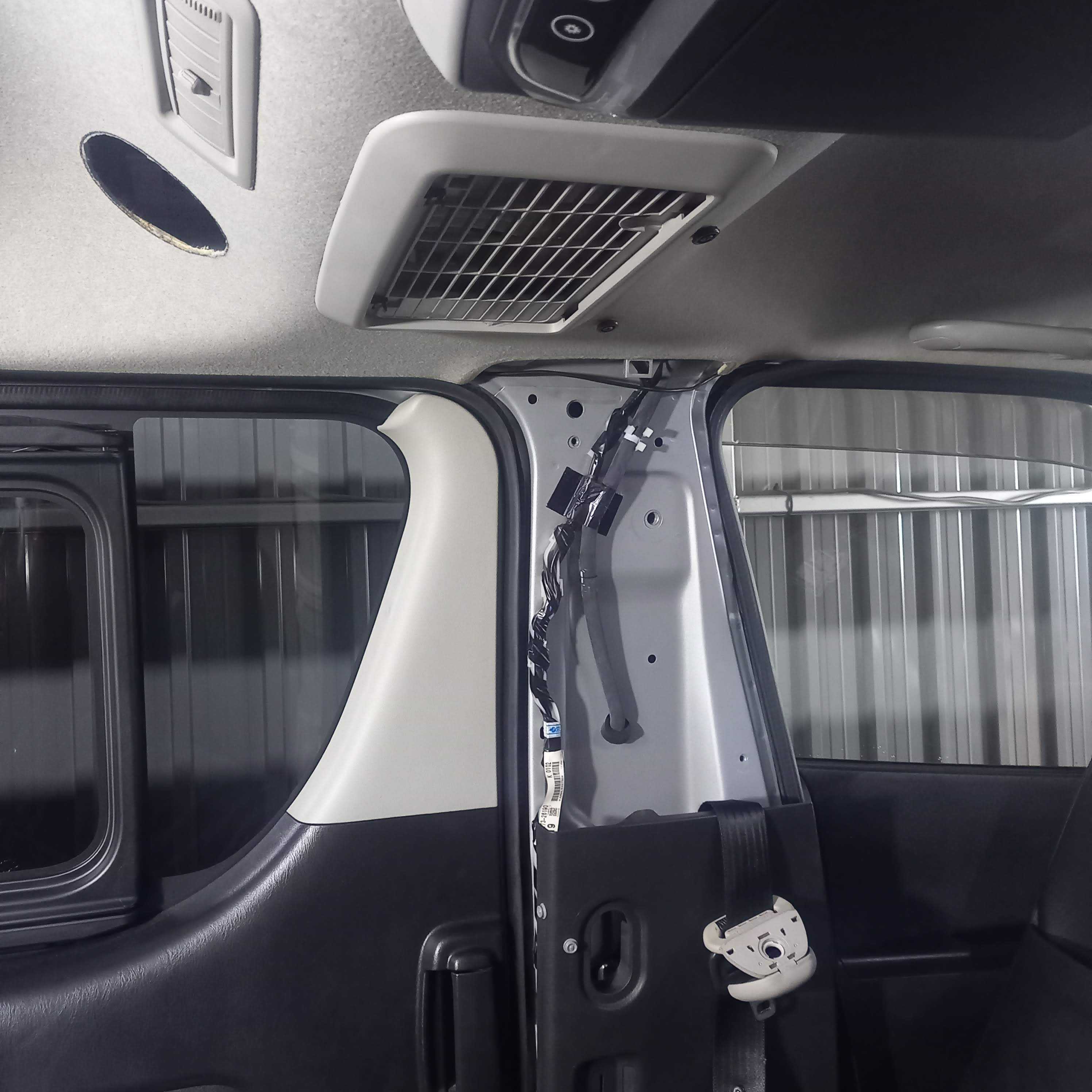 ハイエースのリヤエアコンをセミオート化 | クルマニアン人 - 楽天ブログ