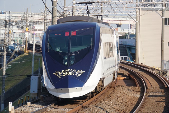 京成 スカイライナ－ 2500万人達成 マ－ク付2