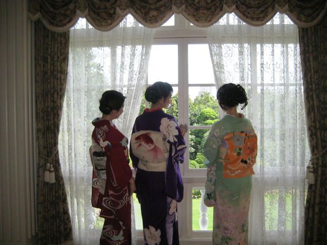 鳩山邸窓3.jpg