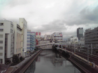 横浜跨線橋から2012年６月
