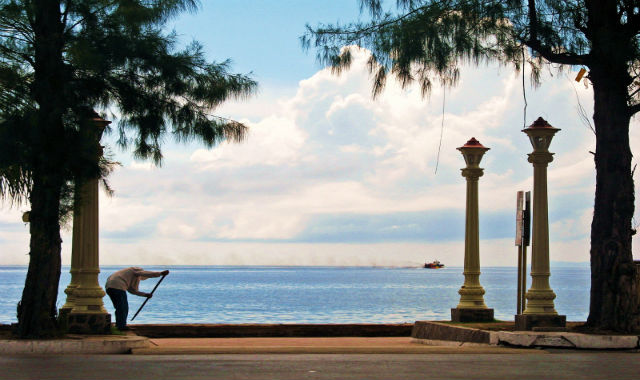 dumaguete-rizal-boulevard.jpg