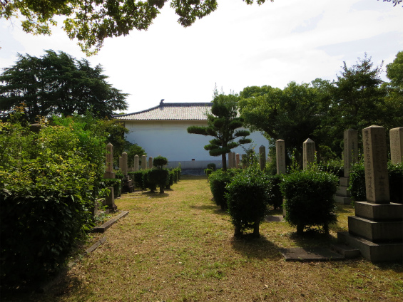 真田山陸軍墓地