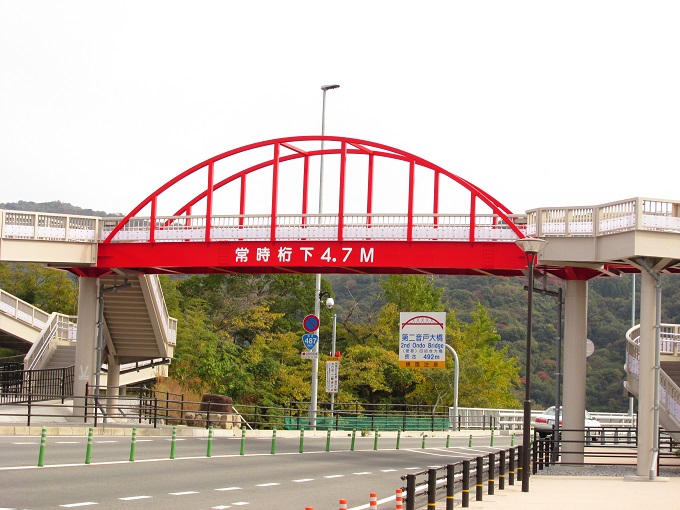 坪井広場横断歩道橋