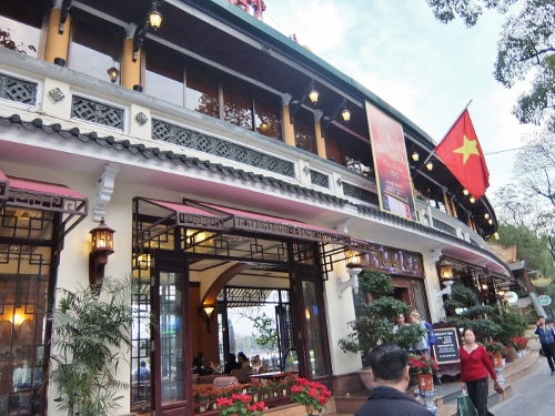 ハノイ　ホアンキエム湖　散歩　徒歩　ホテル　ベトナム　レストラン　DINH LANG RESTAURANT